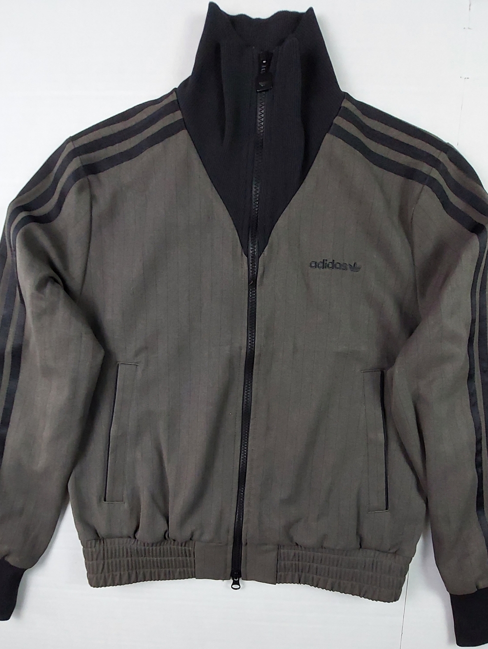 Adidas Track Top Jacket Womens Size Small 8/10 Shadow Oliver JY3523 NWT $90.00